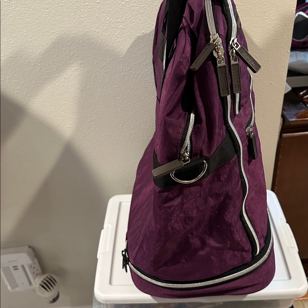Biaggi zipsak 22 inch foldable spinner duffle - Picture 6 of 7